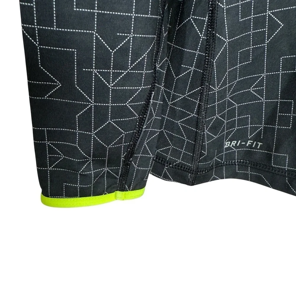 Nike Pro Dri-Fit Women’s Large Pullover Top 1/4 Half Zip Black Geometric Running